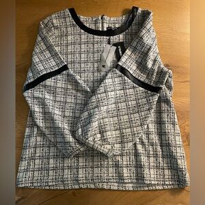 Karl Lagerfeld black/white, faux leather trim Top NWT, women’s L